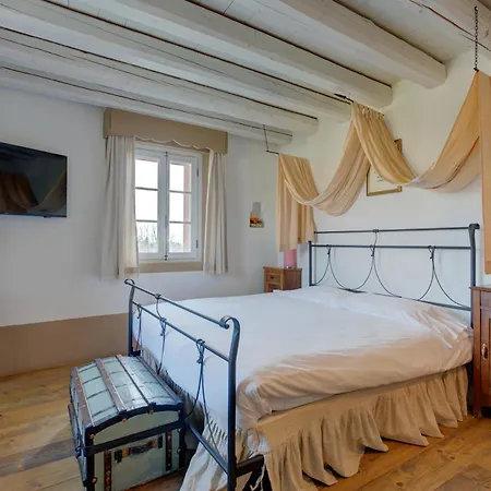 La Vie En Rose Hotel 3*